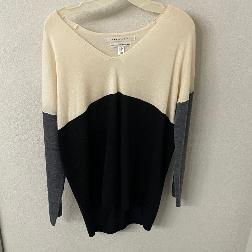 Colorblock V-Neck Sweater